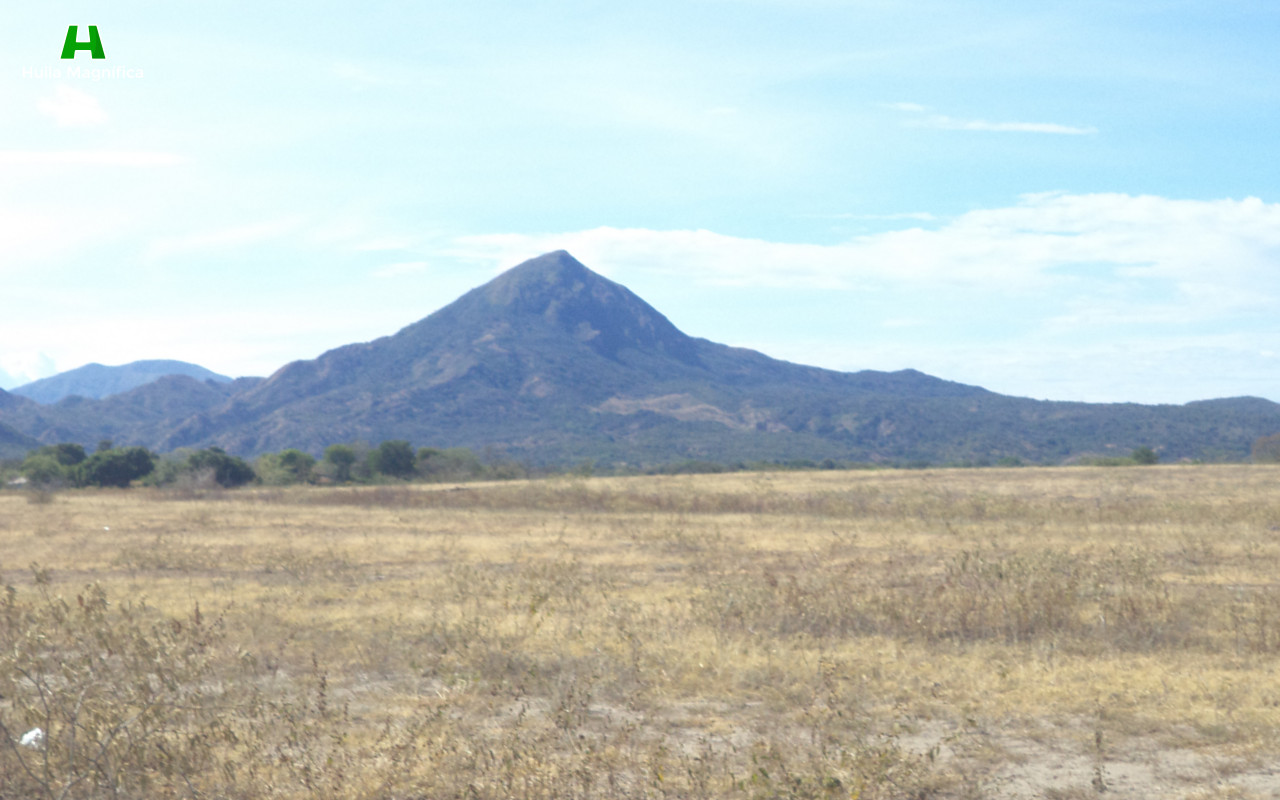 Cerro del Pacande (Tolima), al sur Huila.