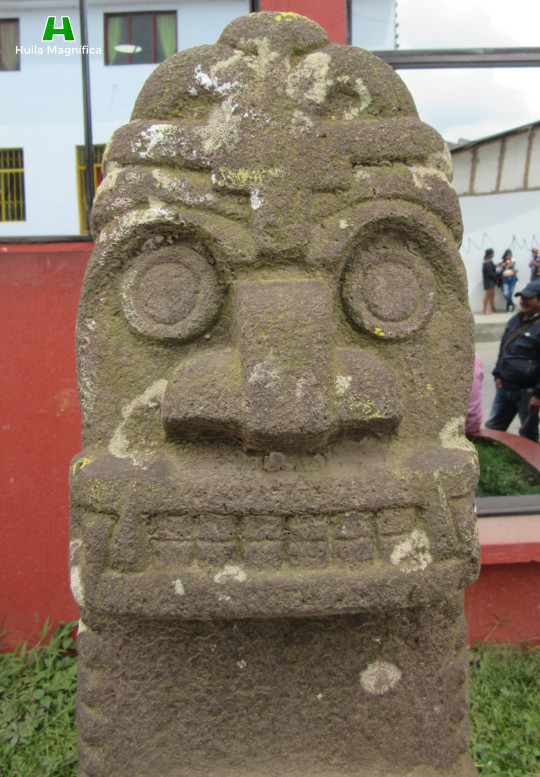 Detalles de la Pieza de Arte exhibida en la entrada de la casa de la cultura del Municipio de Isnos